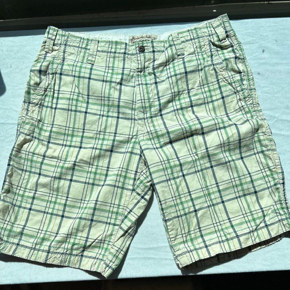 Express Mens Size 36 Bermuda Shorts White Plaid Cotton    GS